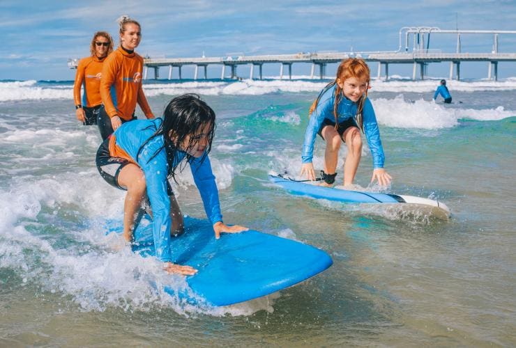 Kinderstunde der Get Wet Surf School an der Gold Coast © Get Wet Surf School Kinderstunde der Get Wet Surf School an der Gold Coast © Get Wet Surf School
